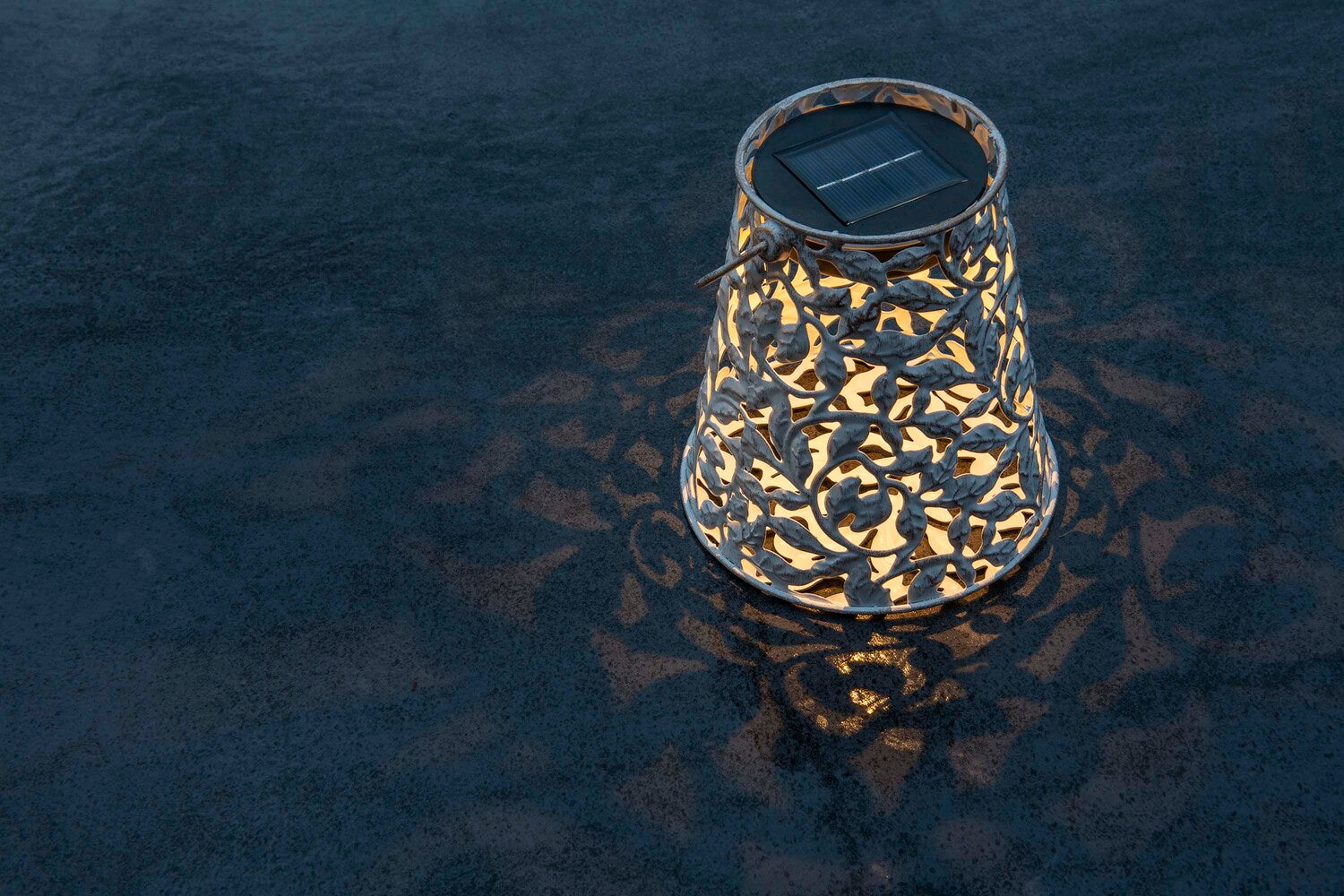 Solar Antic Laterne Rosen Konisch