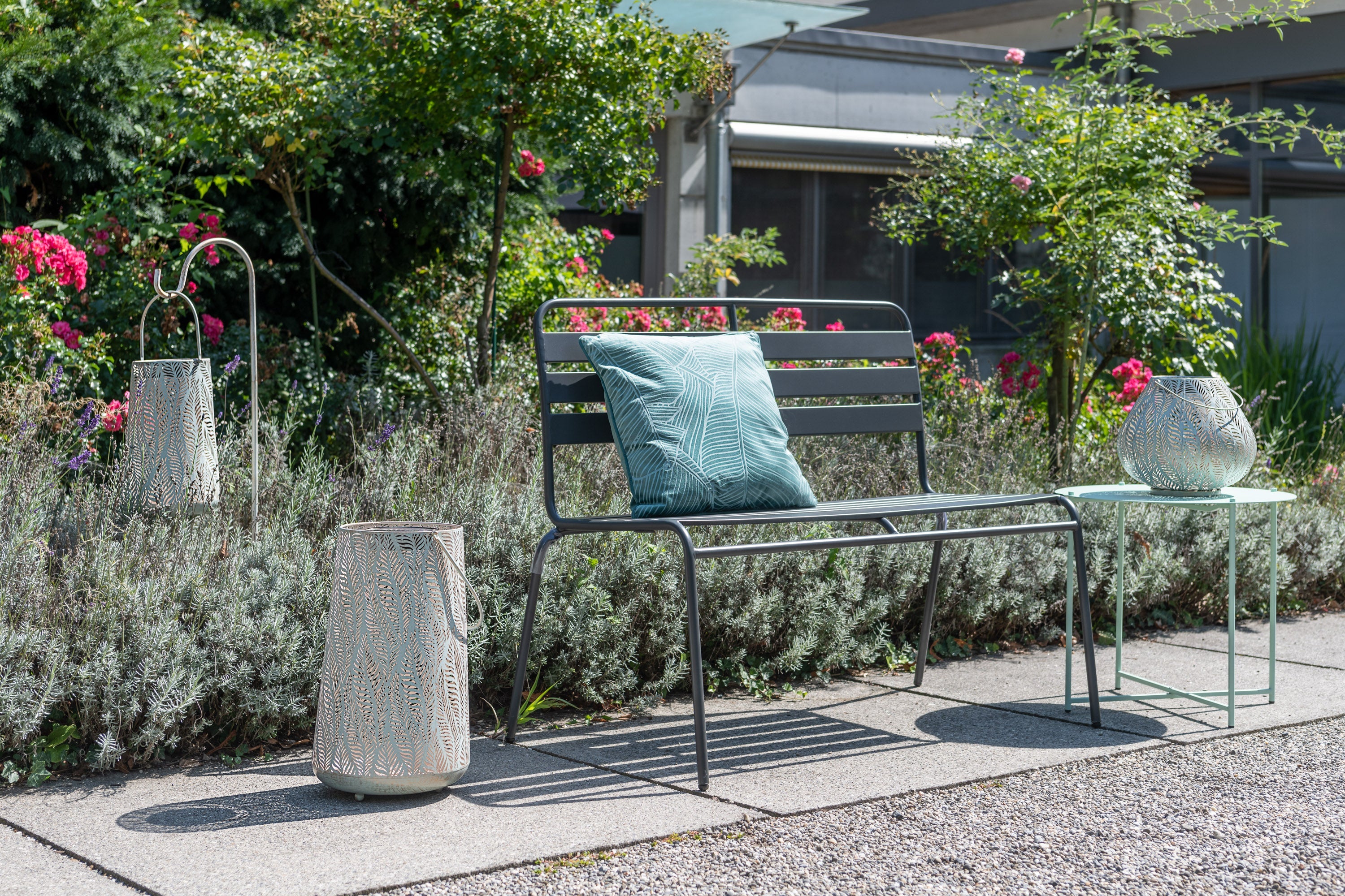 Solar Antic Latern Lara