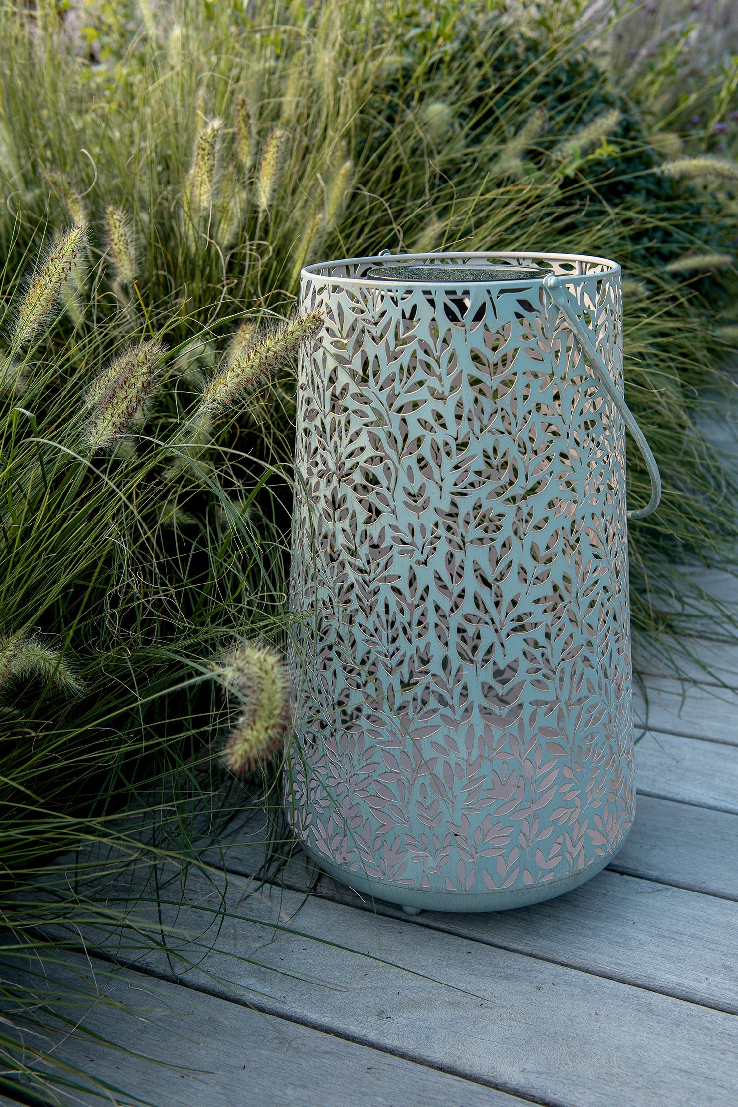 Solar Antic Latern Mistral