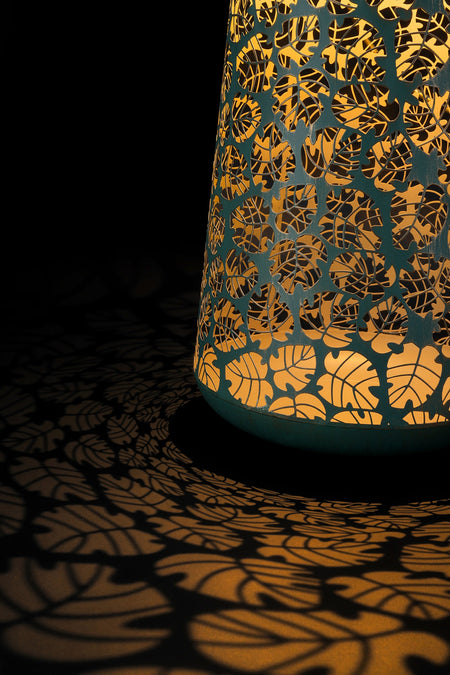 Solar Antic Latern Monstera