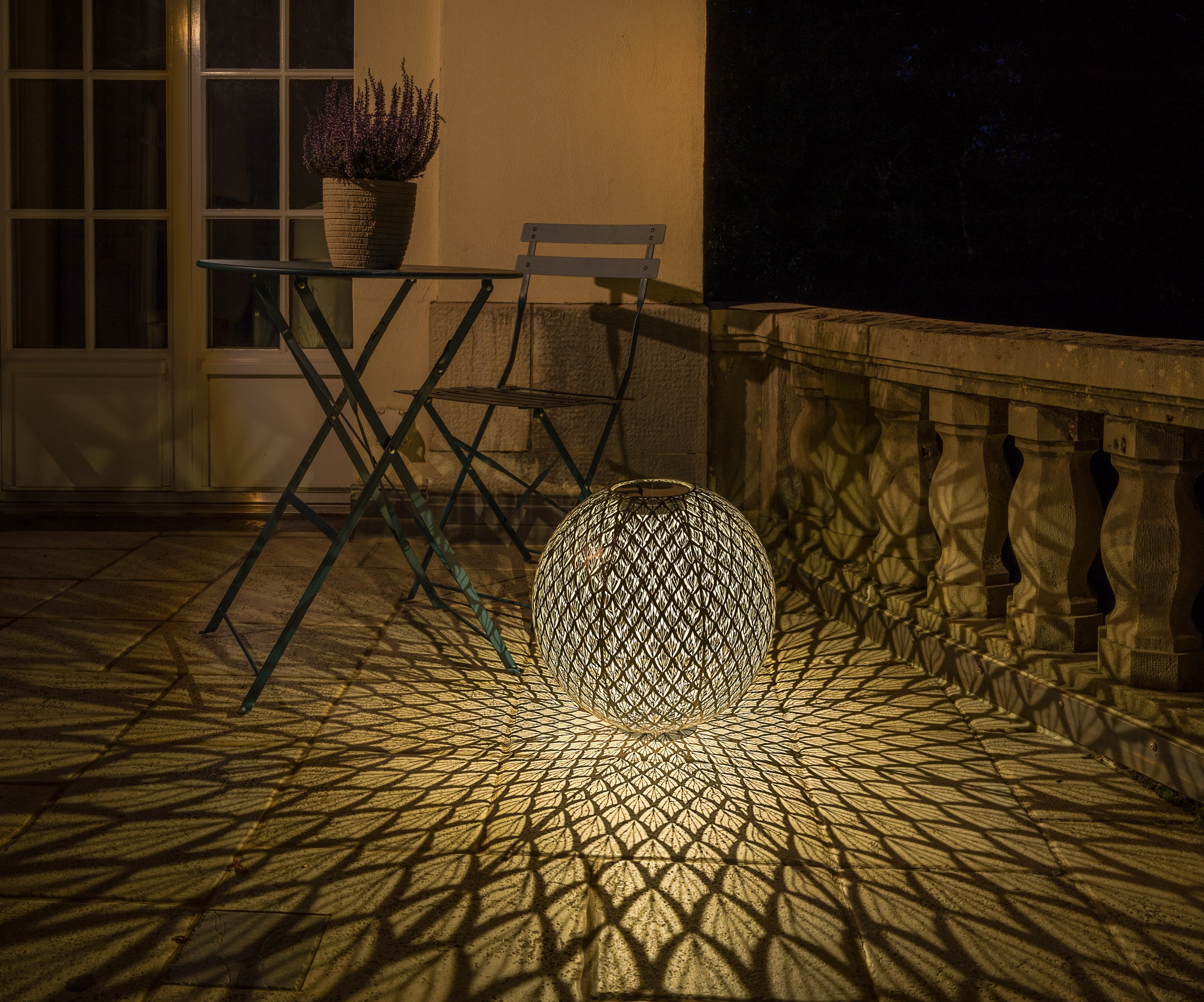 Solar Antic Kugel Emilia