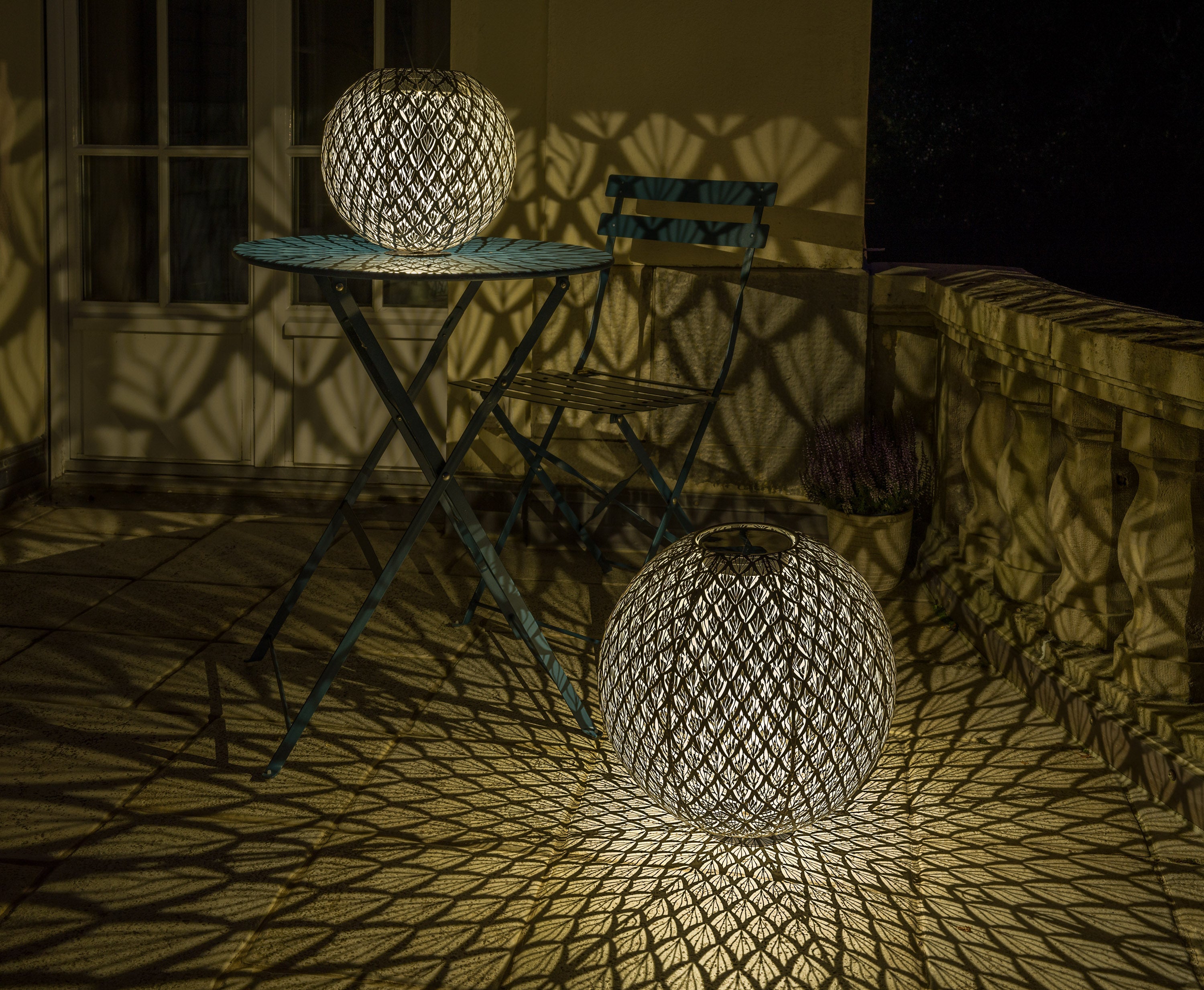 Solar Antic Kugel Emilia