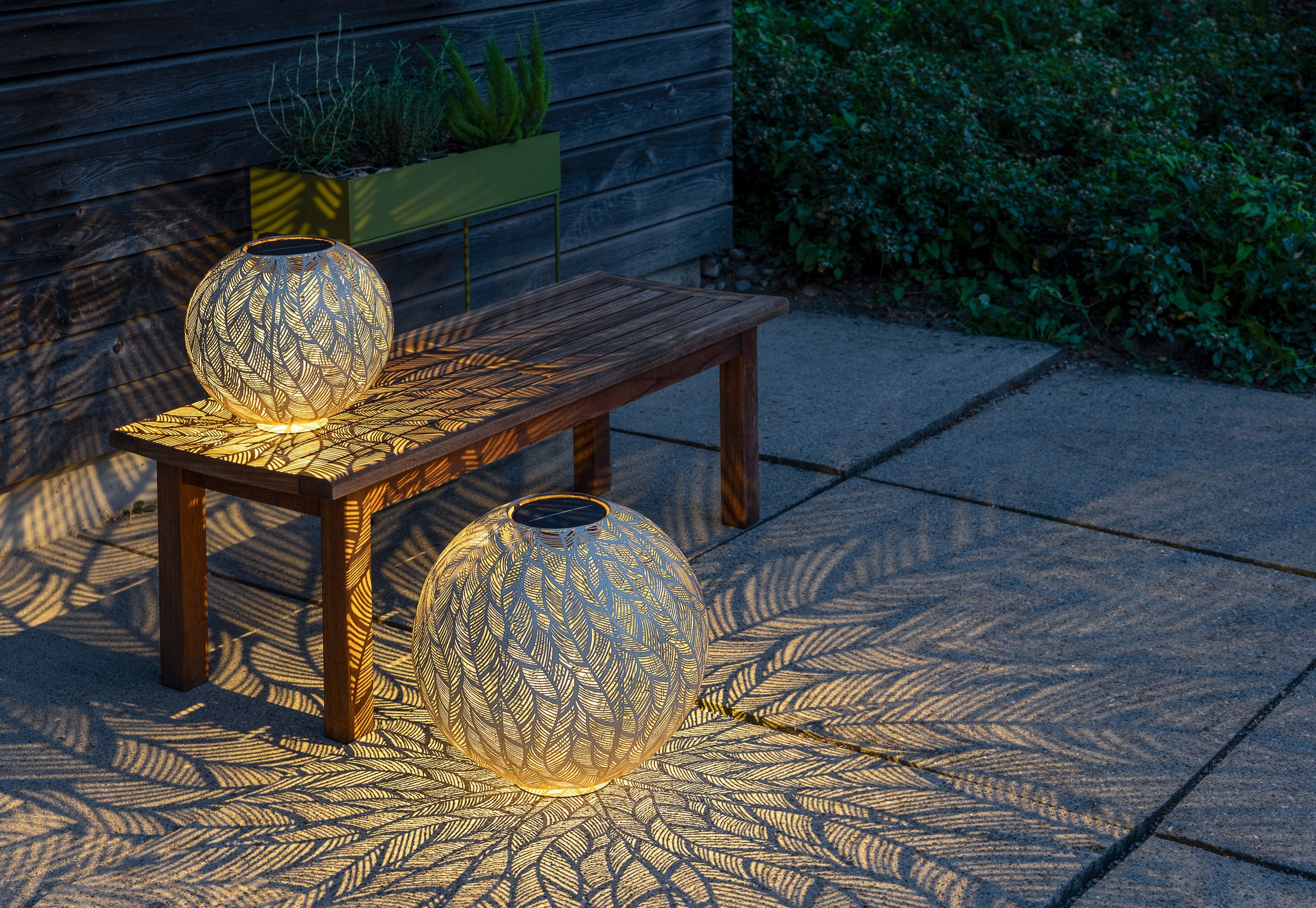 Solar Antic Kugel Julia