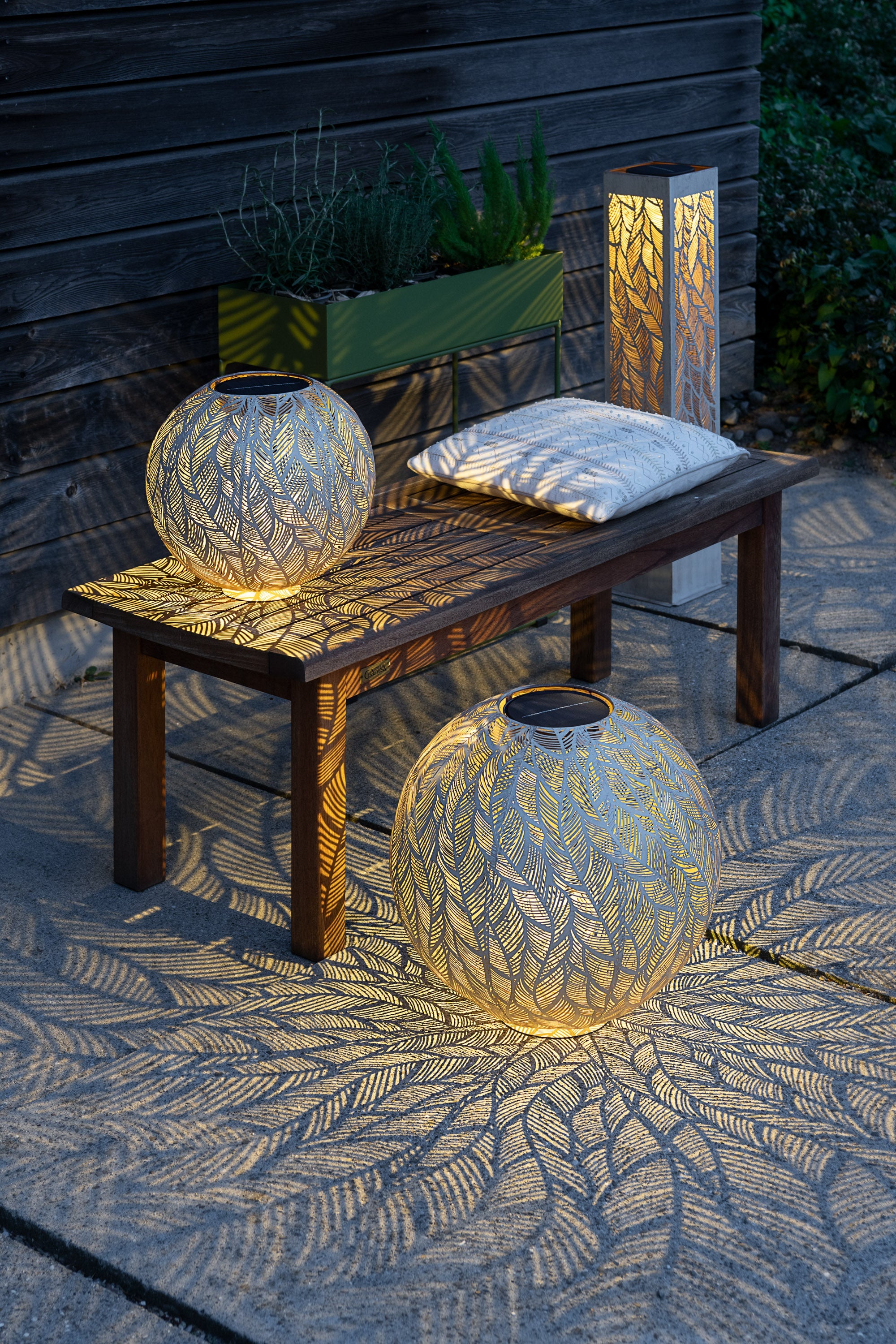 Solar Antic Kugel Julia