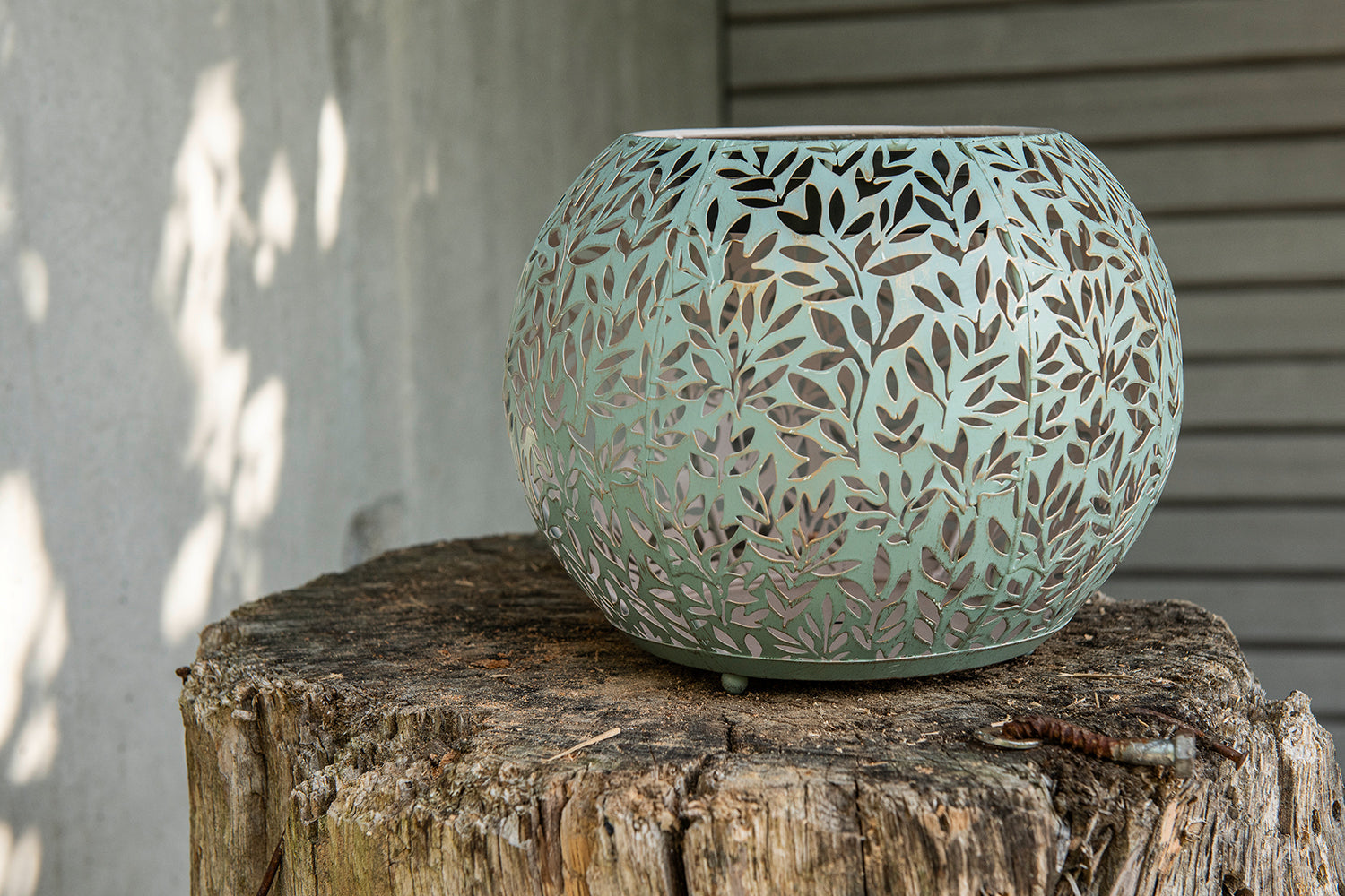 Solar Antic Globe Mistral