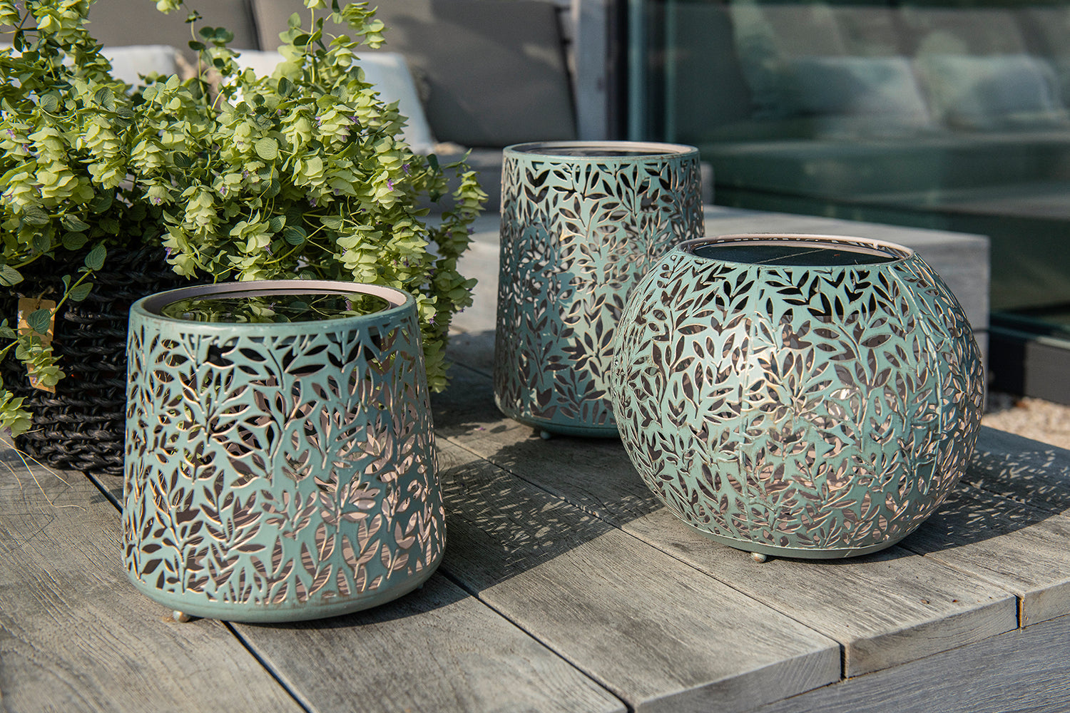 Solar Antic Globe Mistral