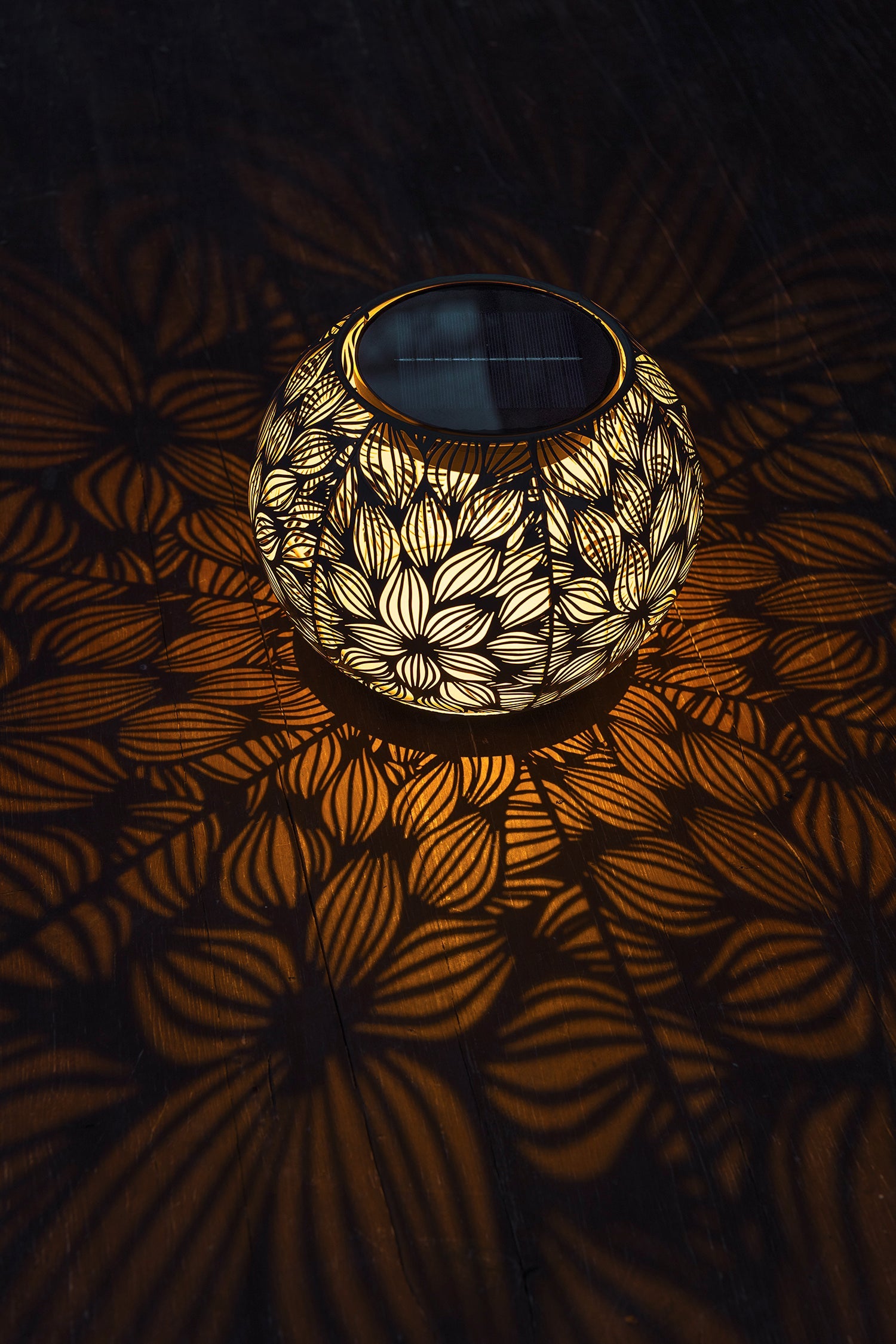 Solar Antic Globe Flora