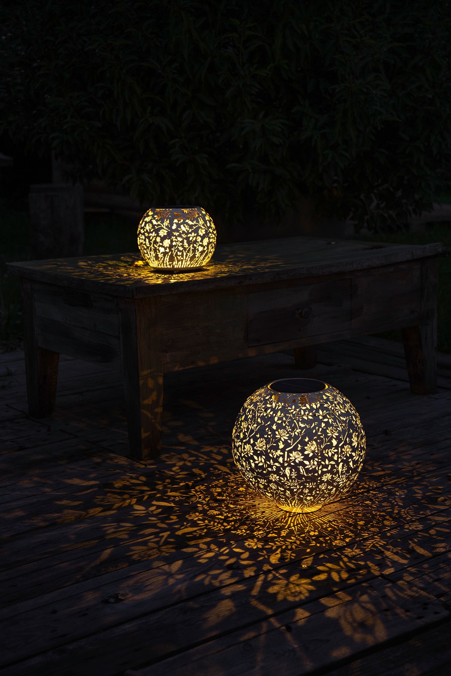 Solar Antic Globe Verana