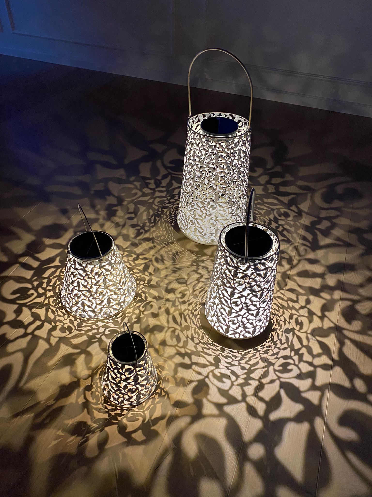 Solar Antic Laterne Rosen Konisch