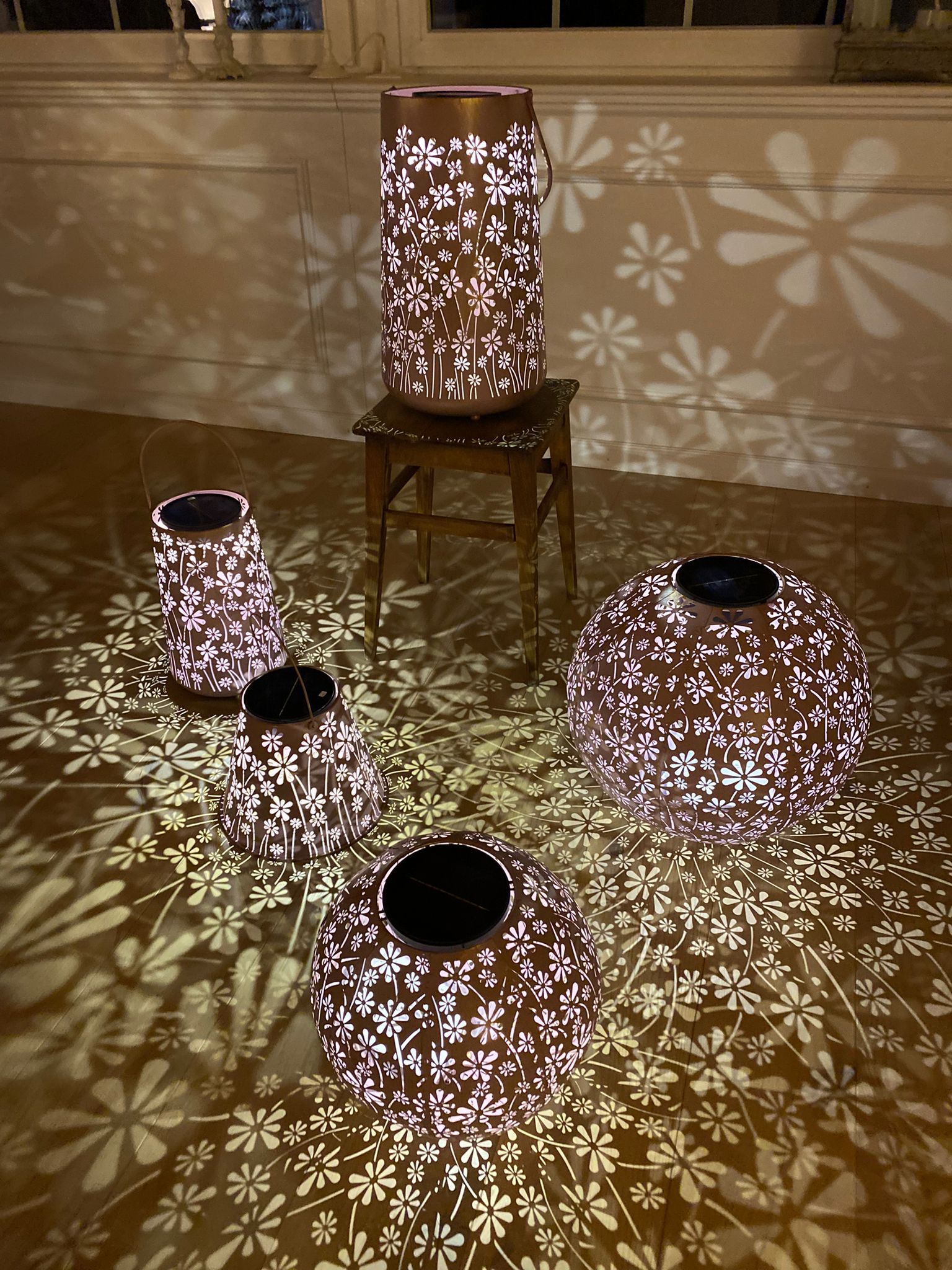 Solar Antic Laterne Blumenwiese